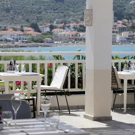 Village Hotel 5*