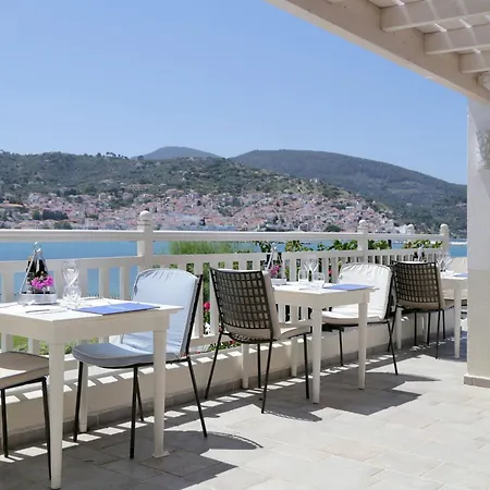 Village 5* Skopelos