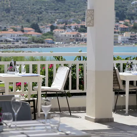Village Hotel 5*