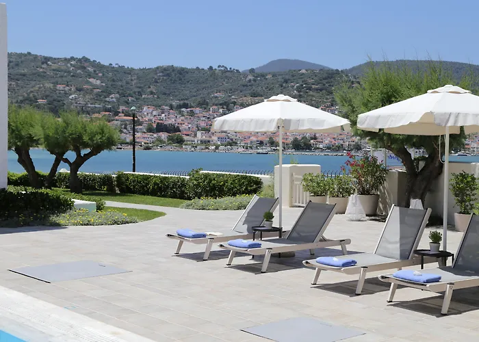 Village 5* Skopelos stad